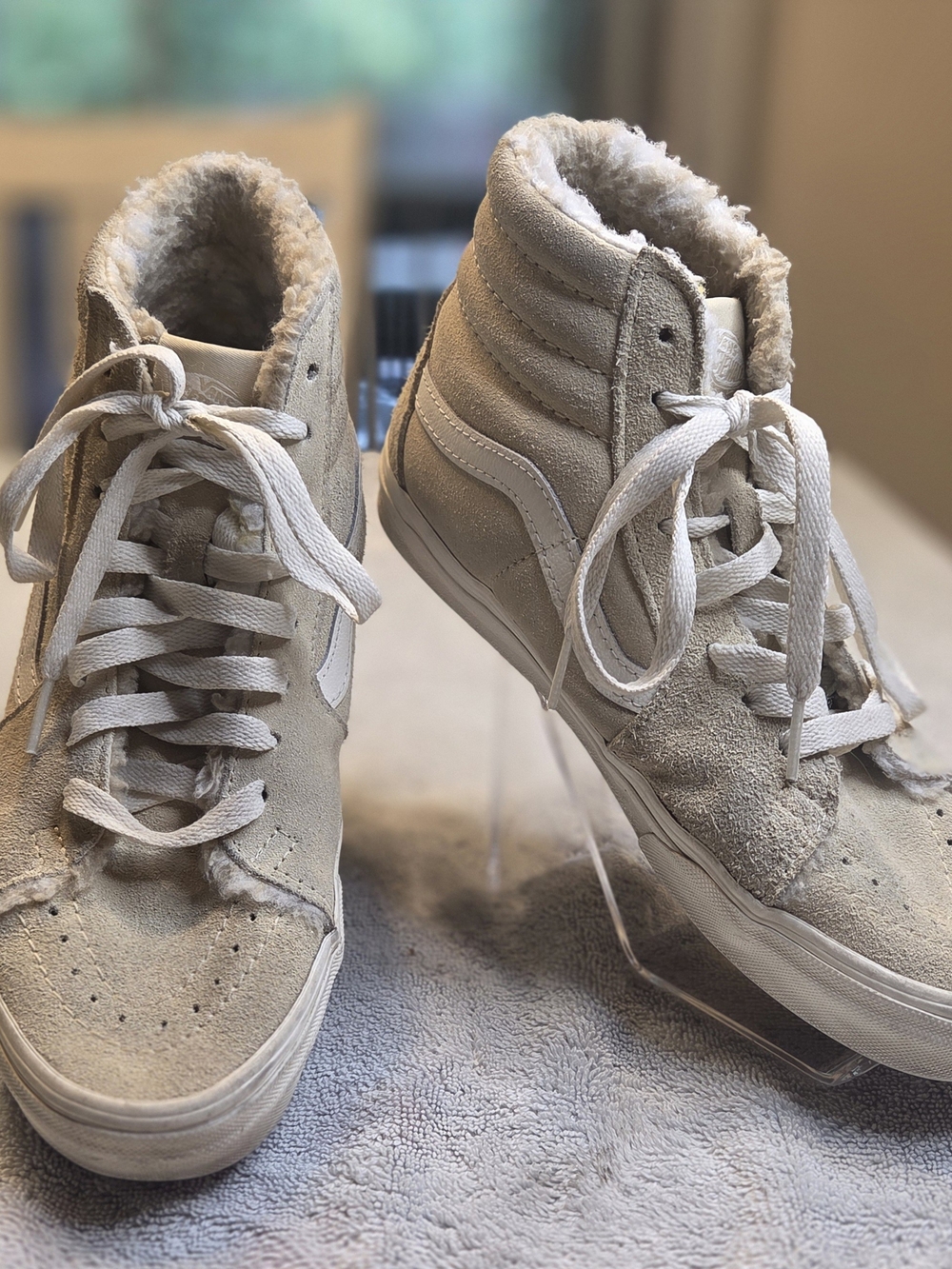 Vans Sk8-Hi Sherpa-Lined Tan Suede High Top Sneakers - Unisex W7 / M5.5